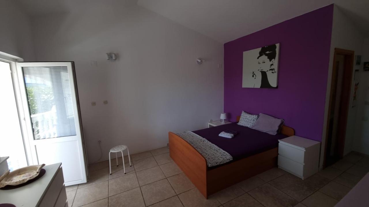 Arts Room Jasmina With Sea View Bikers And Pets Are Welcome Starigrad Paklenica Eksteriør billede